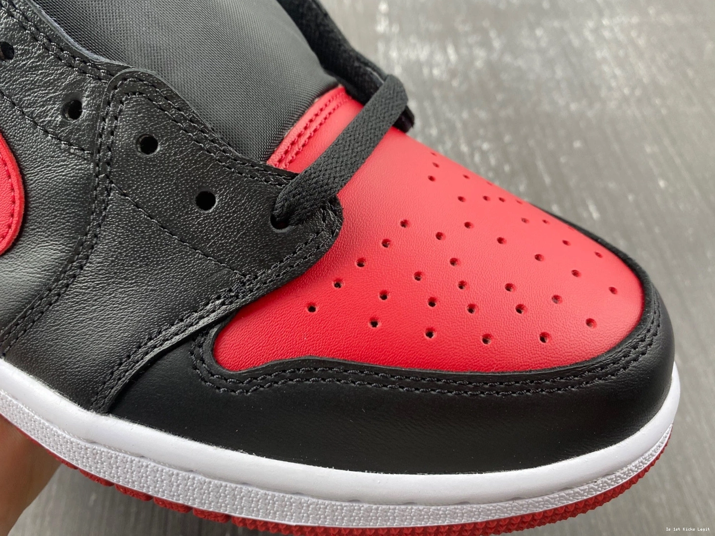 1 - Low Retro Jordan (2015) Bred 705329-001 1026